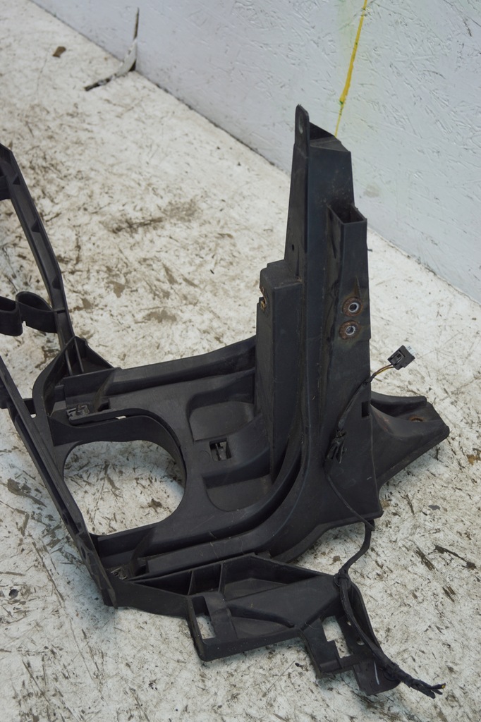 фото №9, Напрямна кронштейн крила ліва bmw x5 e70 7157989