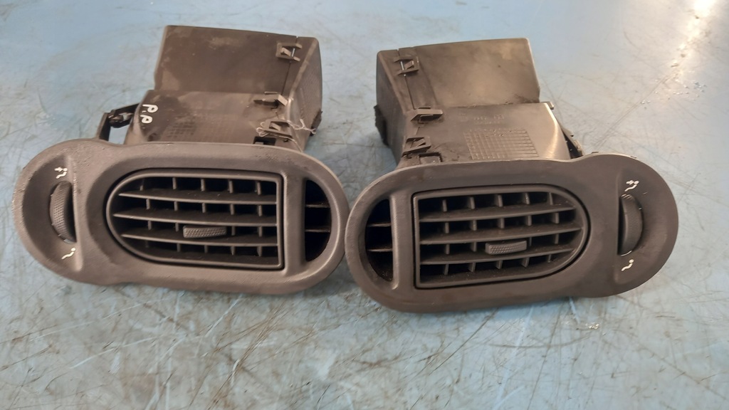 фото №1, Решётки обдув renault modus 1.5dci 04r