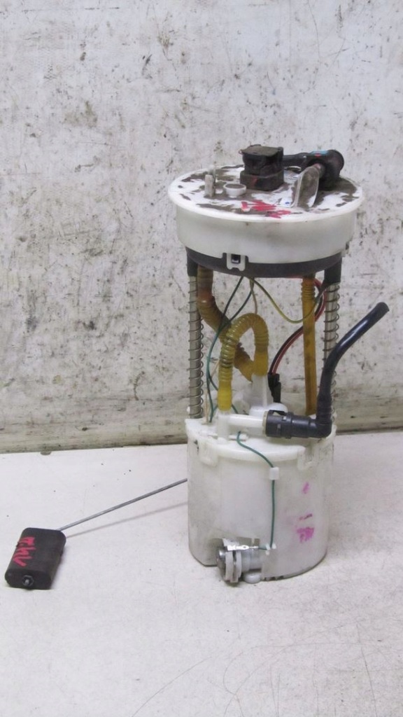 фото №1, Grand vitara ii 2.4 насос топлива 15100-78k0 142