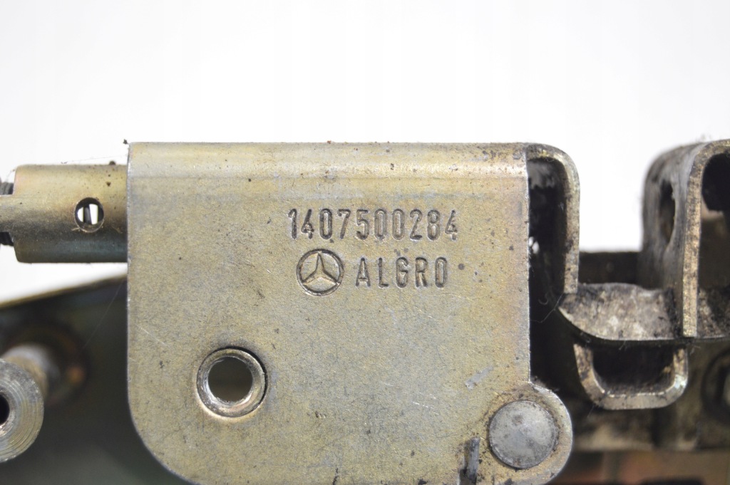 Додатковий замок багажника відкривання з кнопка mercedes w140 1407500284 Ціна