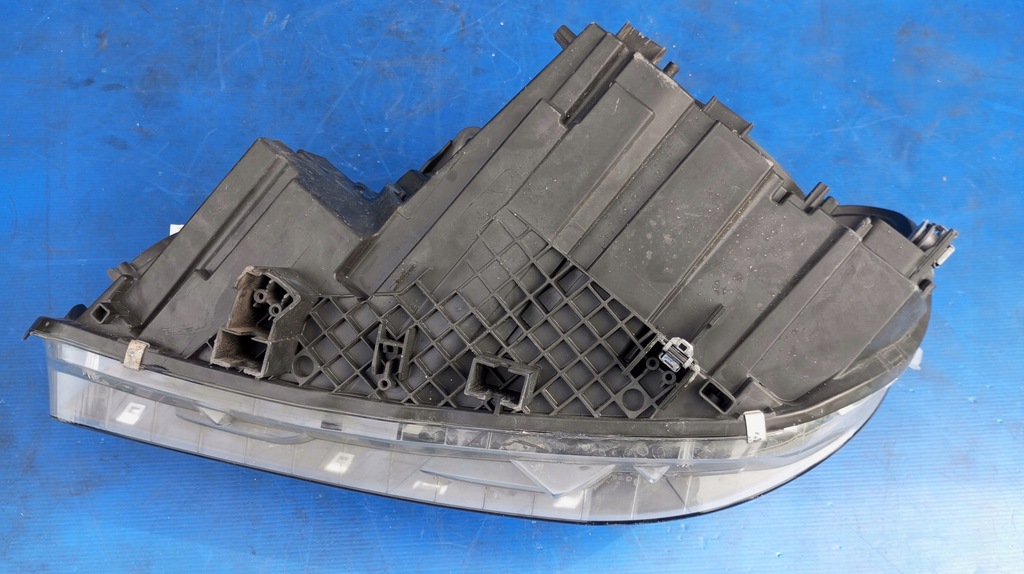 фото №12, Лампа фара правый перед eu 7214904 bmw 2 f45 f46 led