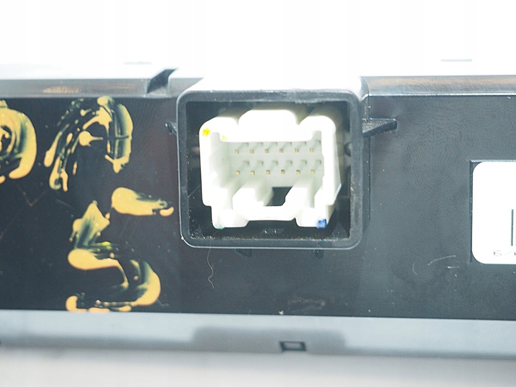 фото №12, Mazda 5 дисплей cc33b панель приборная панель часы