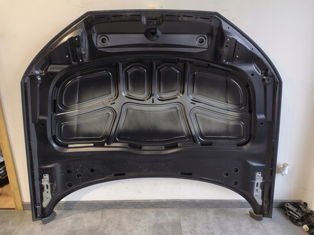 фото №5, Капот audi a4 b9 czarna bardzo ładna