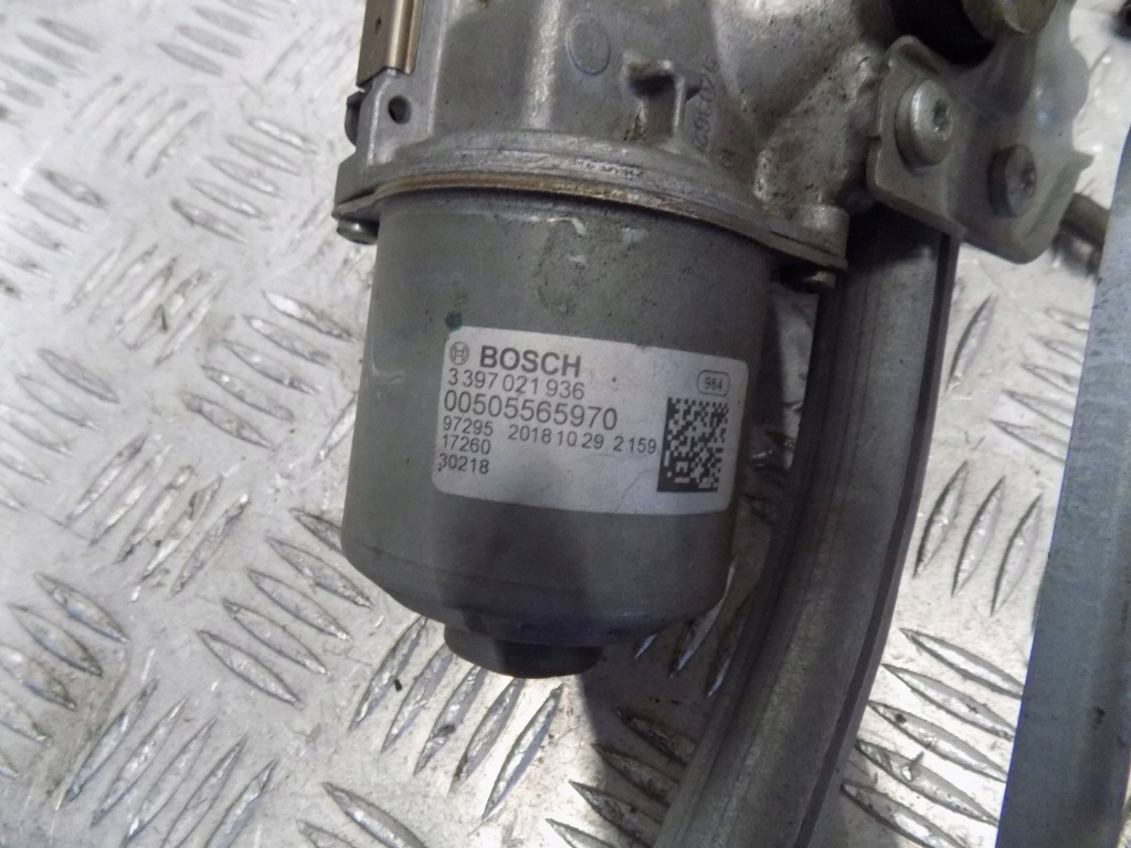 фото №3, Alfa romeo stelvio 2017- механізм двірник перед ramiaona europa