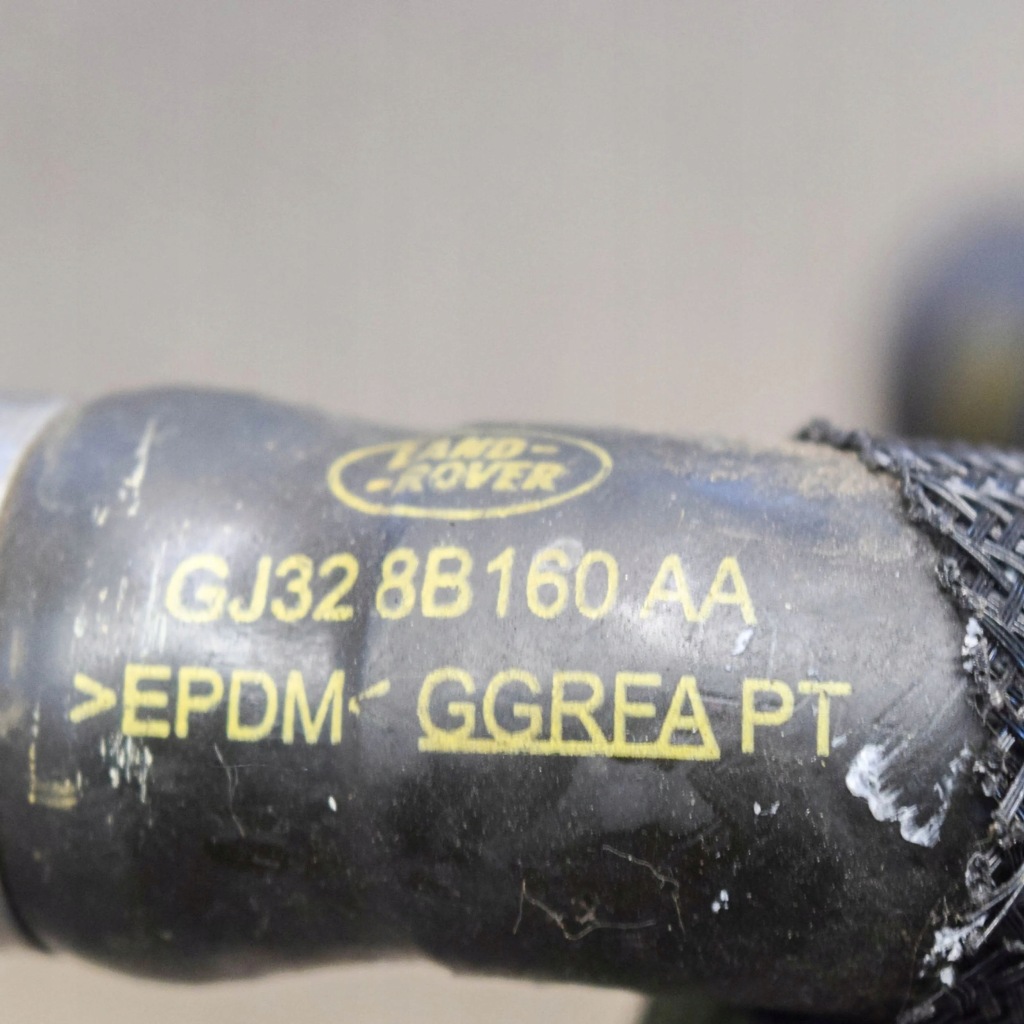 Jaguar e-pace 2018 шланг / пабтрубок  радиатора Недорого