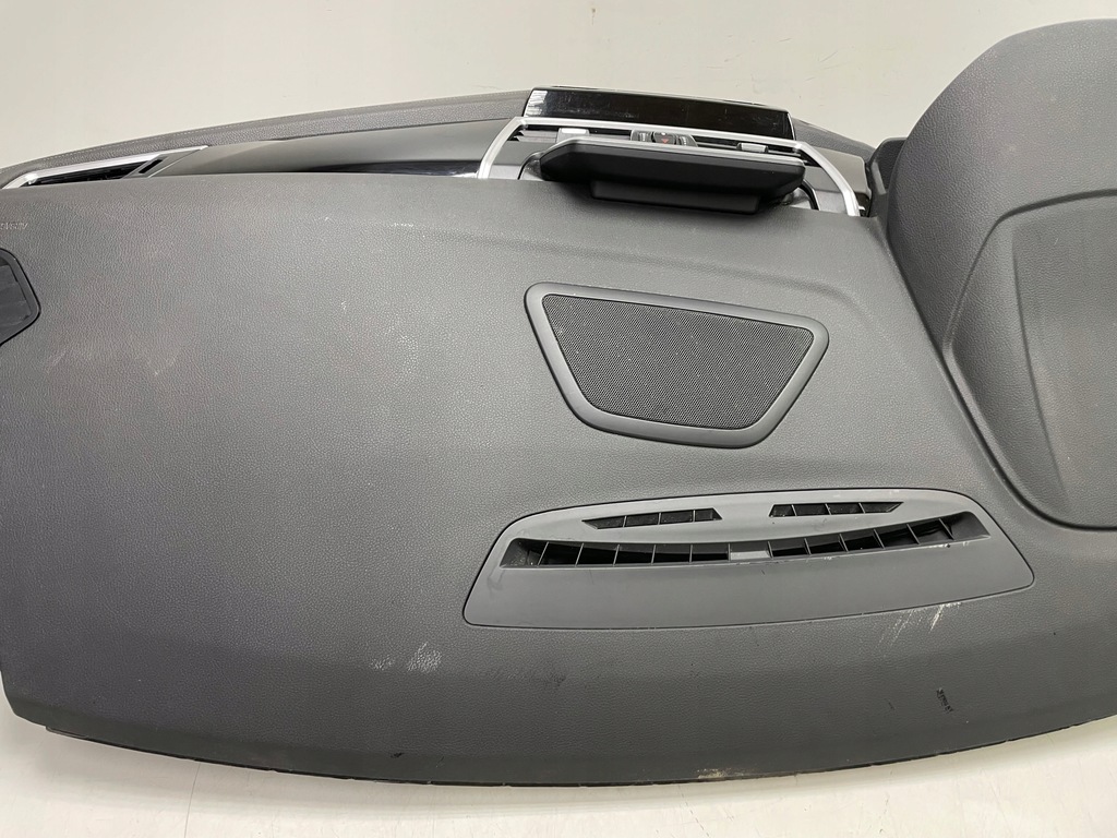 фото №11, Панель приладів консоль bmw 2 grand tourer