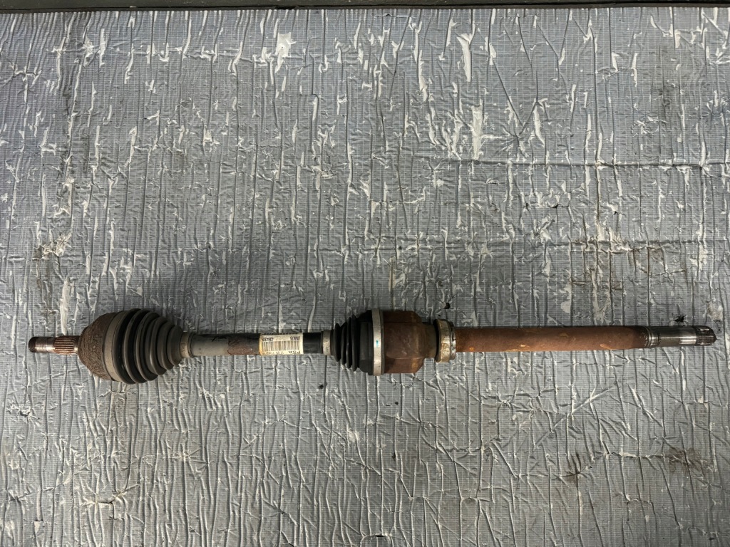 Купити Привідний вал права peugeot citroen 9685126180 2.0 hdi