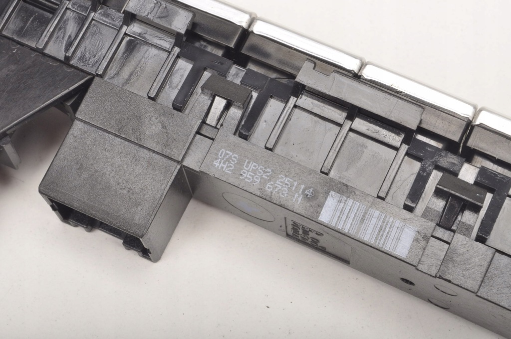 фото №7, Audi a8 d4 выключатель света аварийных 4h2959673n