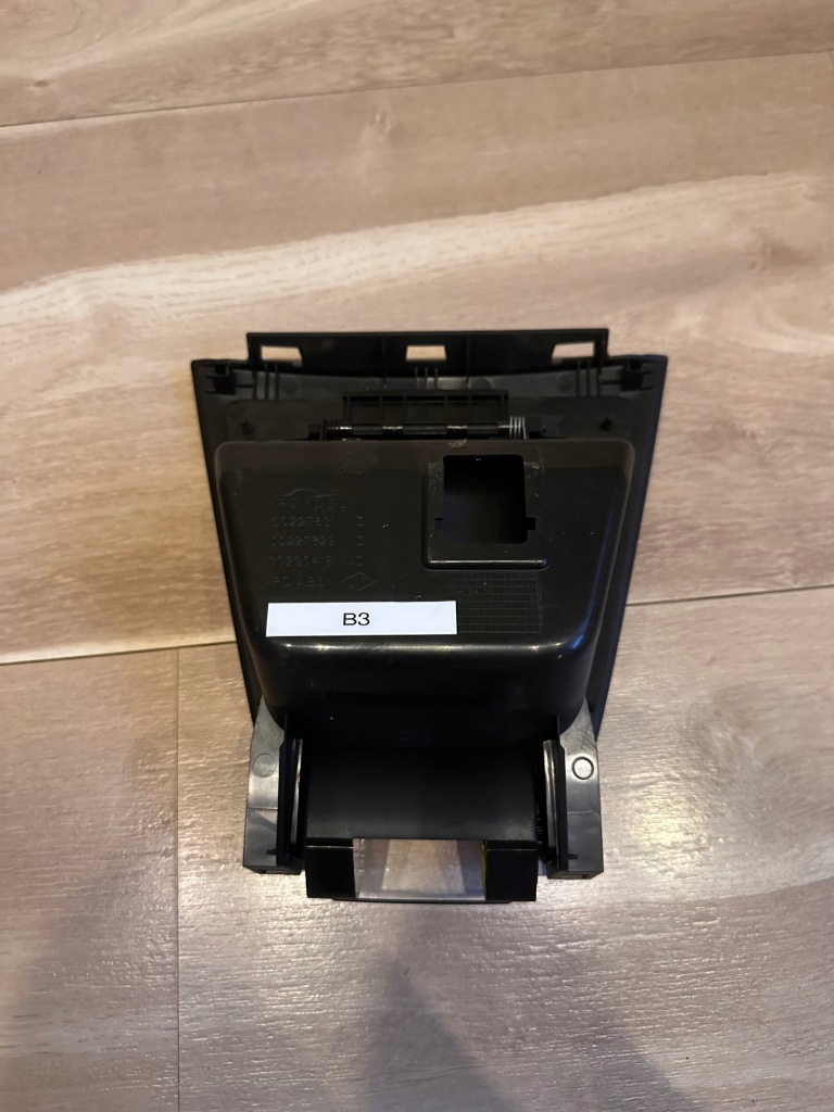 фото №3, Бардачок консолі панелі renault captur 00227631