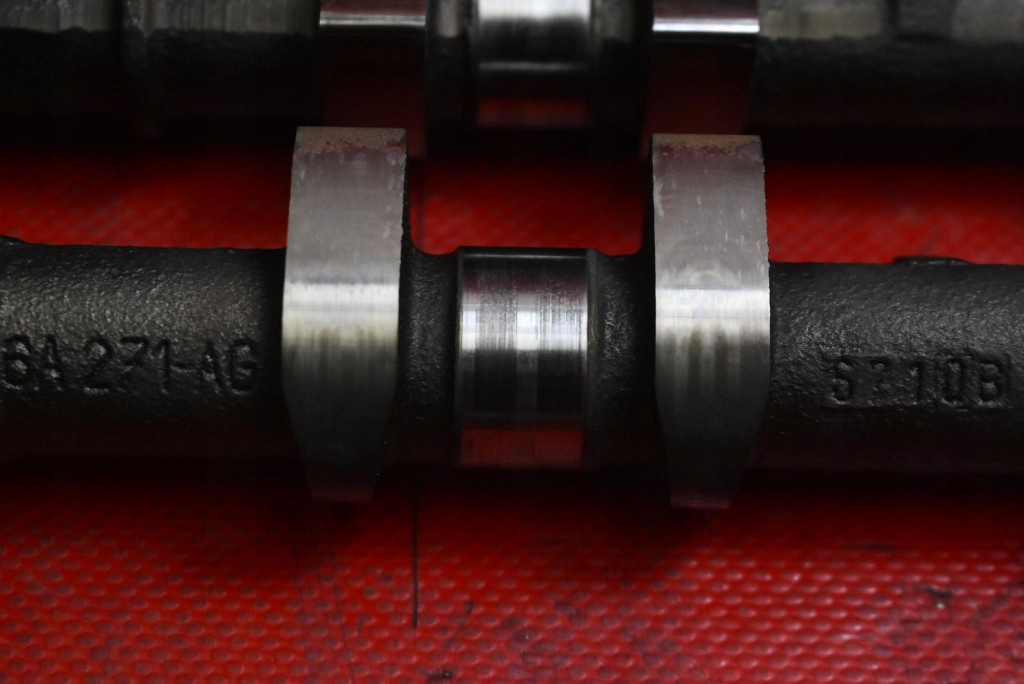 фото №16, Головка двигателя rf5m5g-6090-aa ford focus mk2 1.8 16v 125 km 04-08