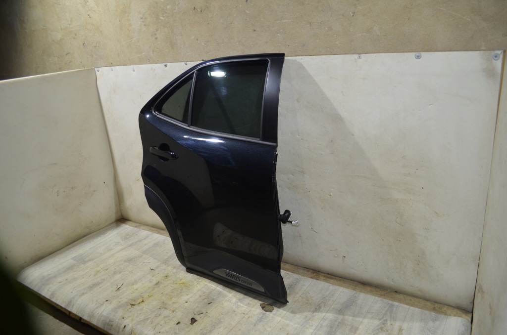 фото №2, Toyota yaris cross дверь правый задняя 209 полный
