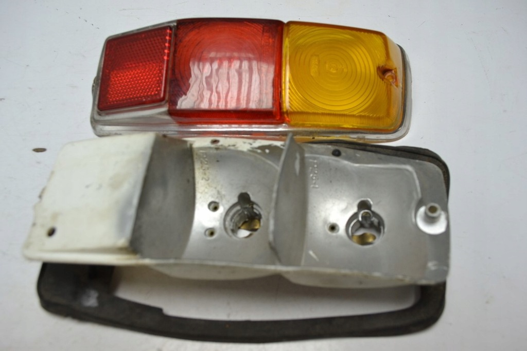 фото №6, Fiat 500 1957-75 лампи задні права + ліва carello