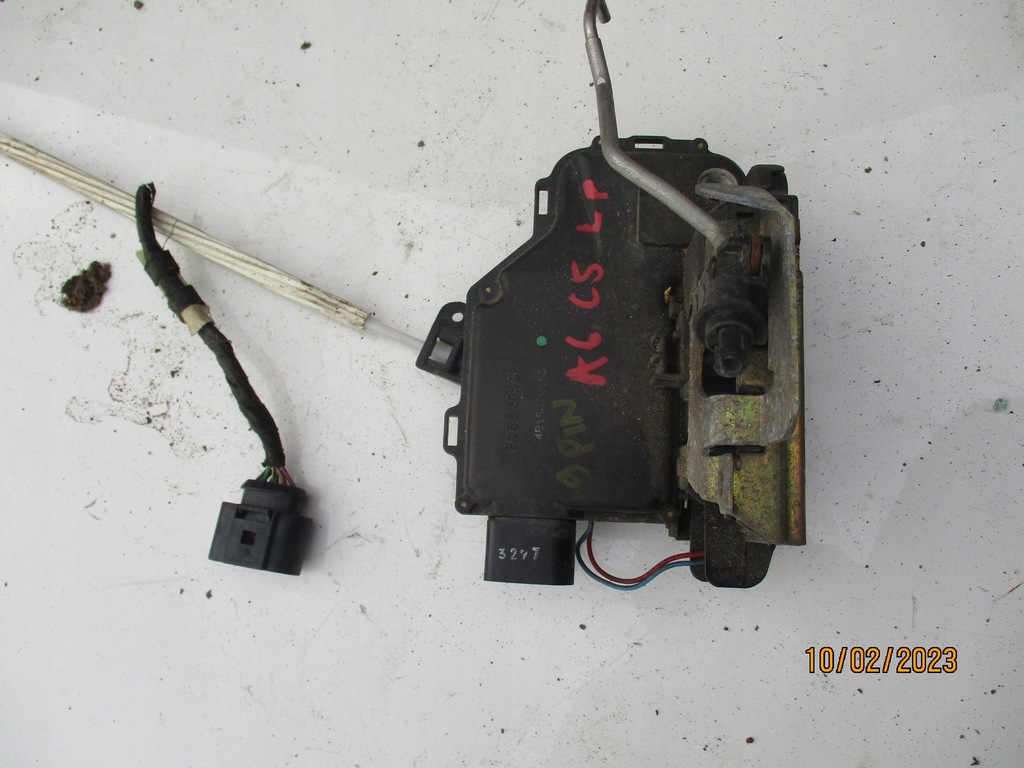 фото №1, Audi a6 c5 - замок з двері ,лівий передній 9pin