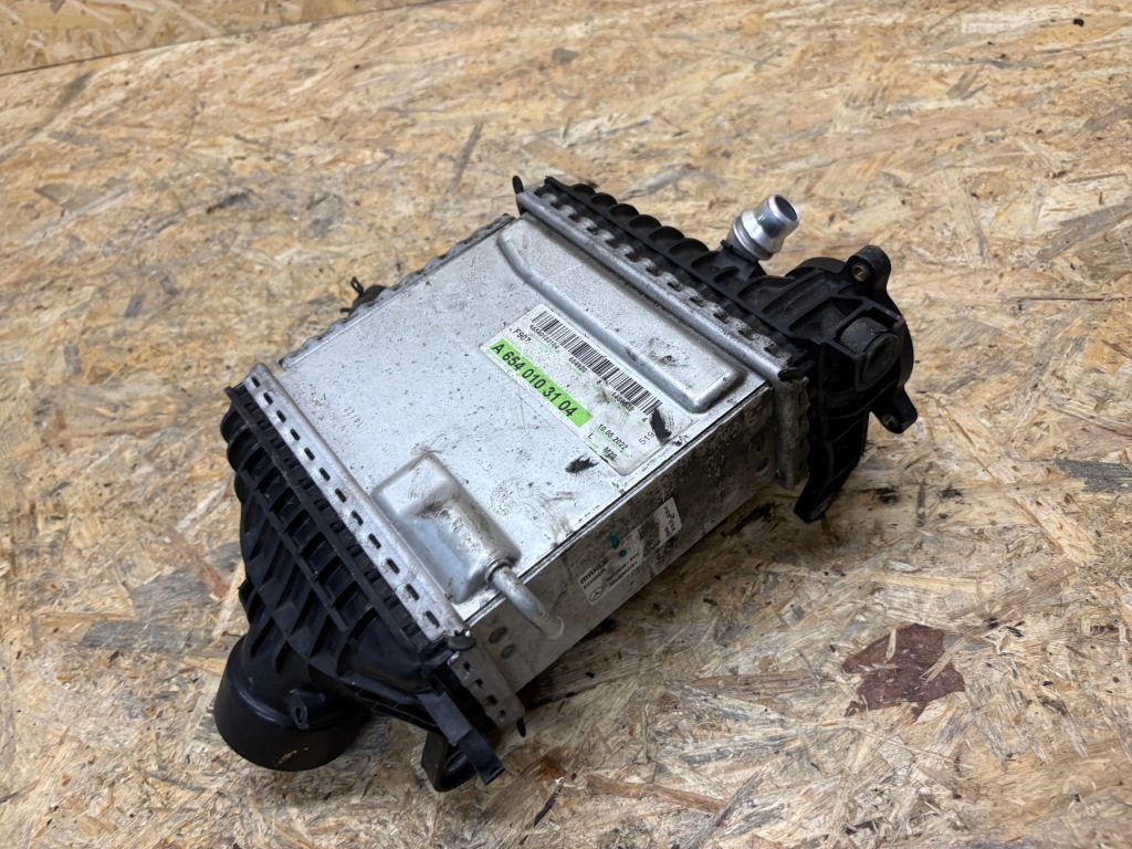 Mercedes інтеркулер радіатор a6540904101 22 рік Доставка