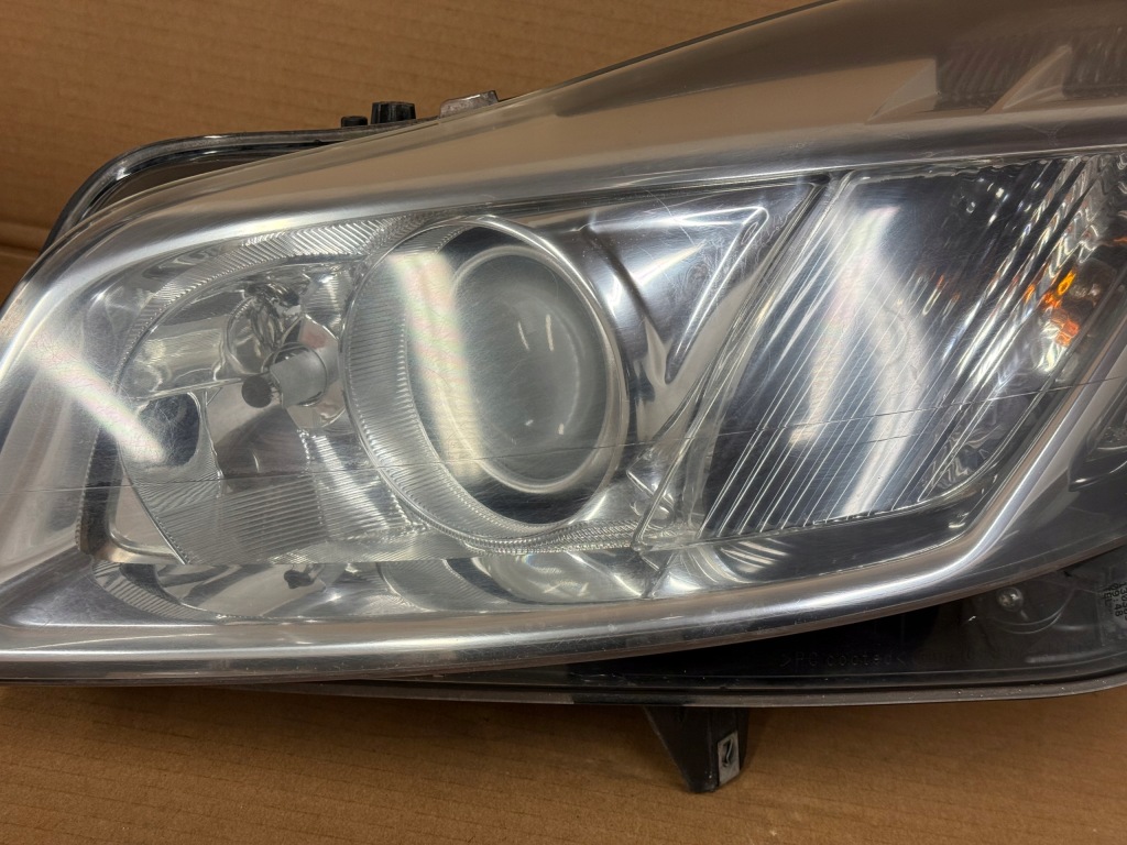 Opel insignia a фара правий ліва ксенон led 13226793 13226792 європа Київ