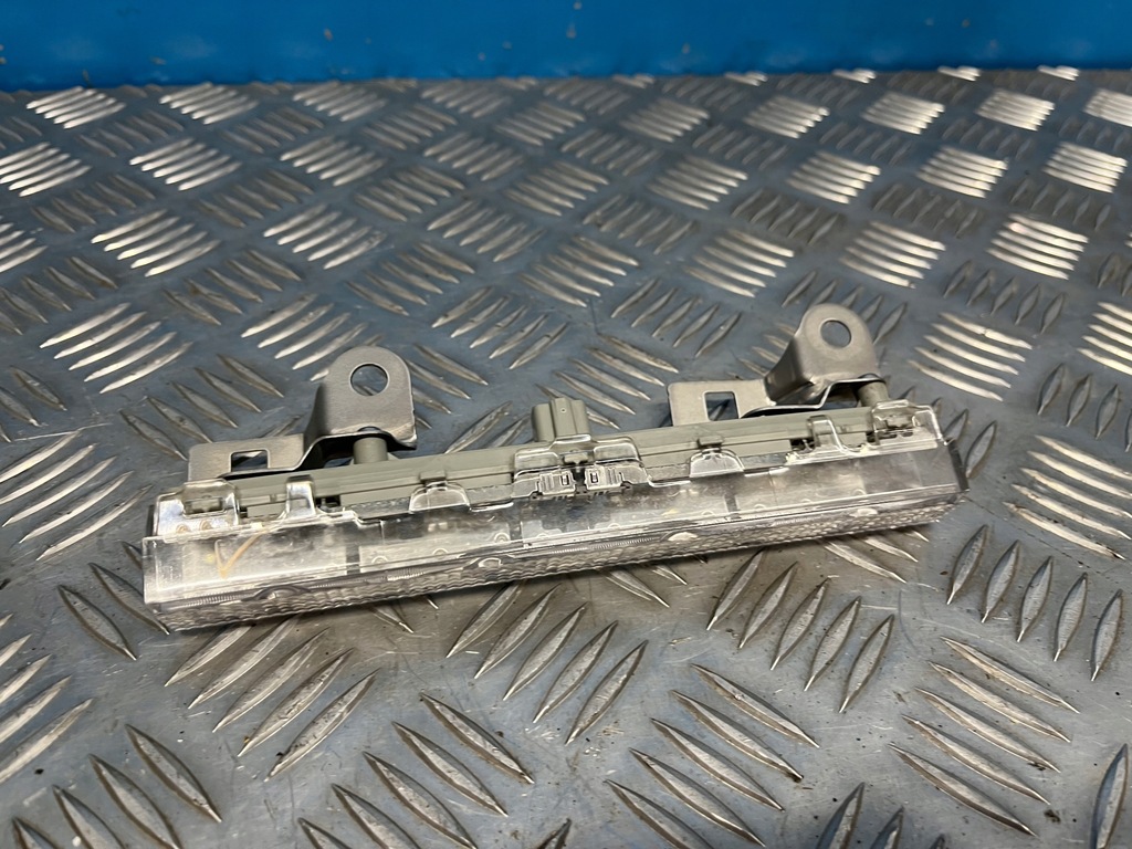 фото №1, Toyota auris i hb лампа trzeci стоп стоп-сигнал світло