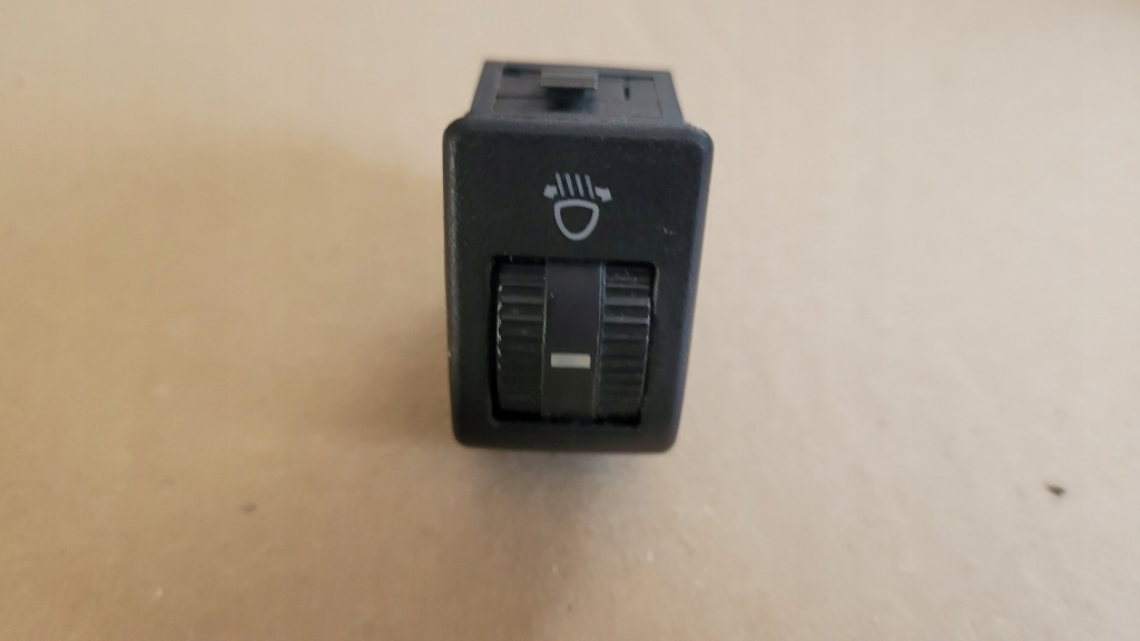 фото №1, Toledo 1 переключатель регулировки света 1l0941333