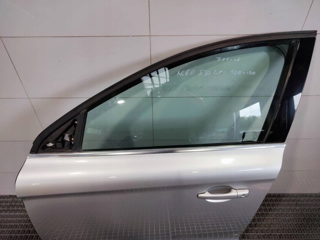 фото №3, Дверь левая левый перед 711-16 volvo xc60 i lift