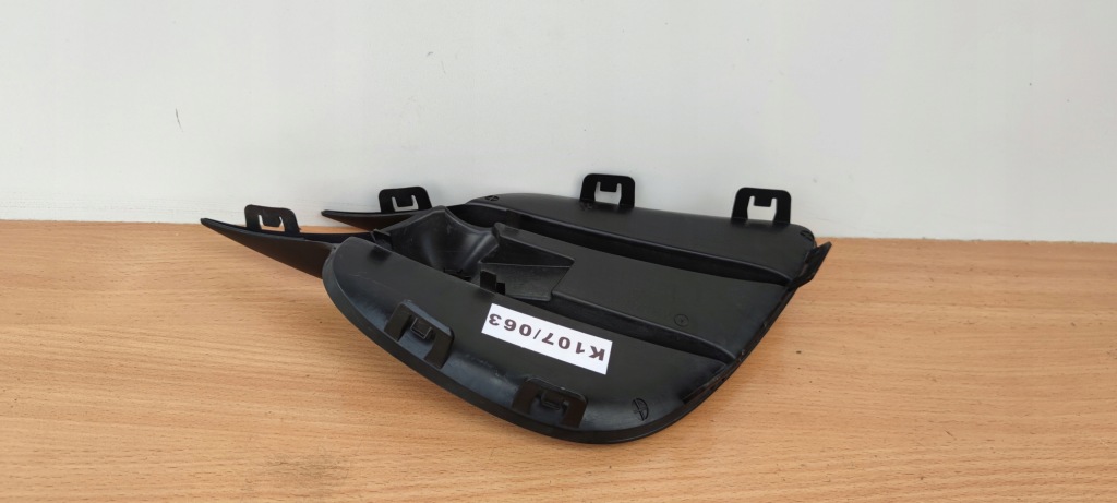 фото №2, Mercedes glc amg левая заглушка бампера решётка 253