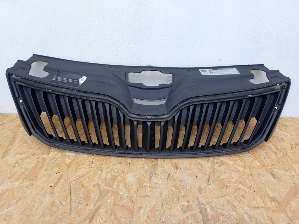 фото №1, Решітка радіатора решітка радіатора skoda rapid 5ja 2012-2016r 5ja853668