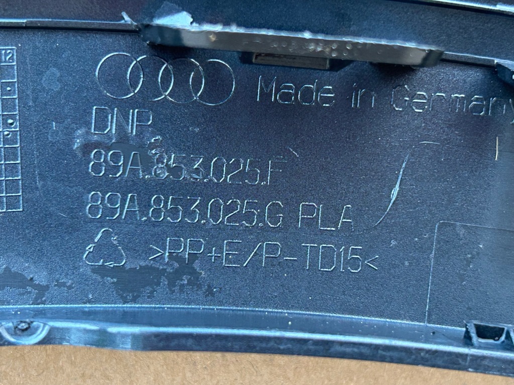 фото №9, Audi q4 sportback e-tron ліва молдинг крила перед передня