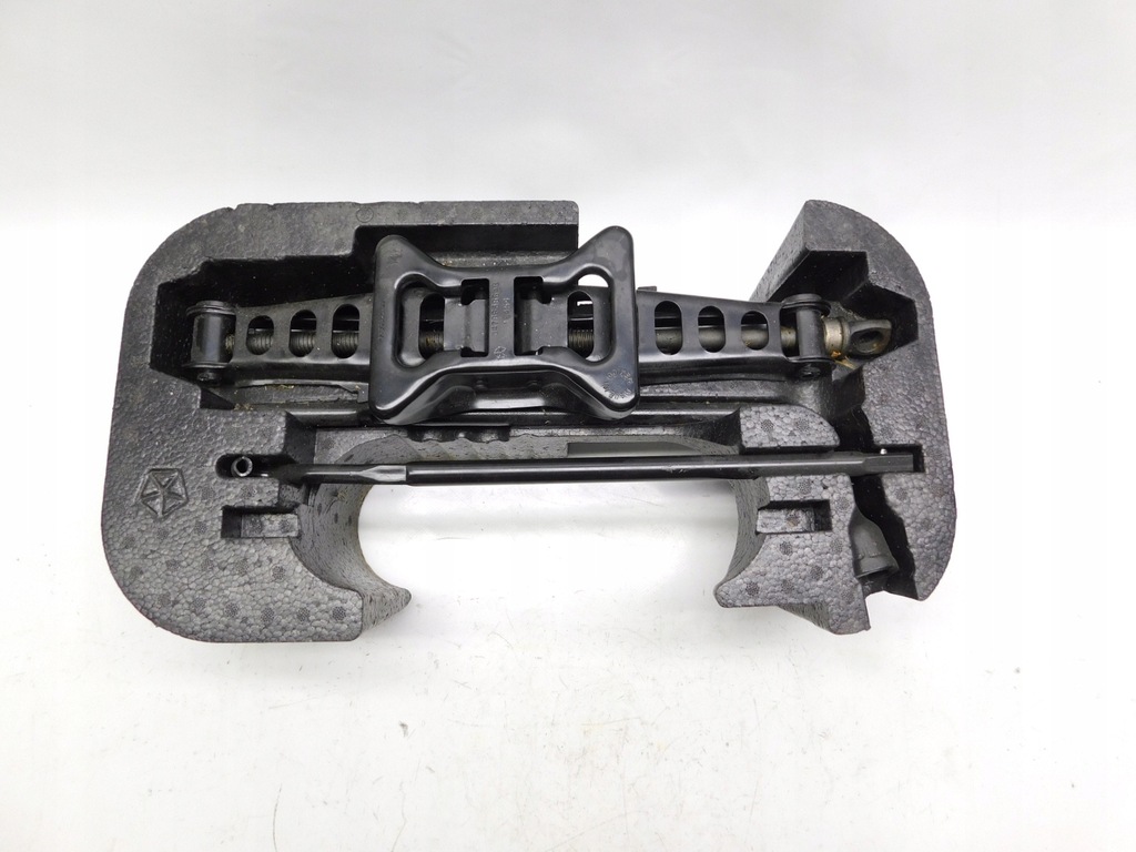 фото №1, Домкрат подъемник вкладыш ключ - fiat freemont 11-15 dodge journey