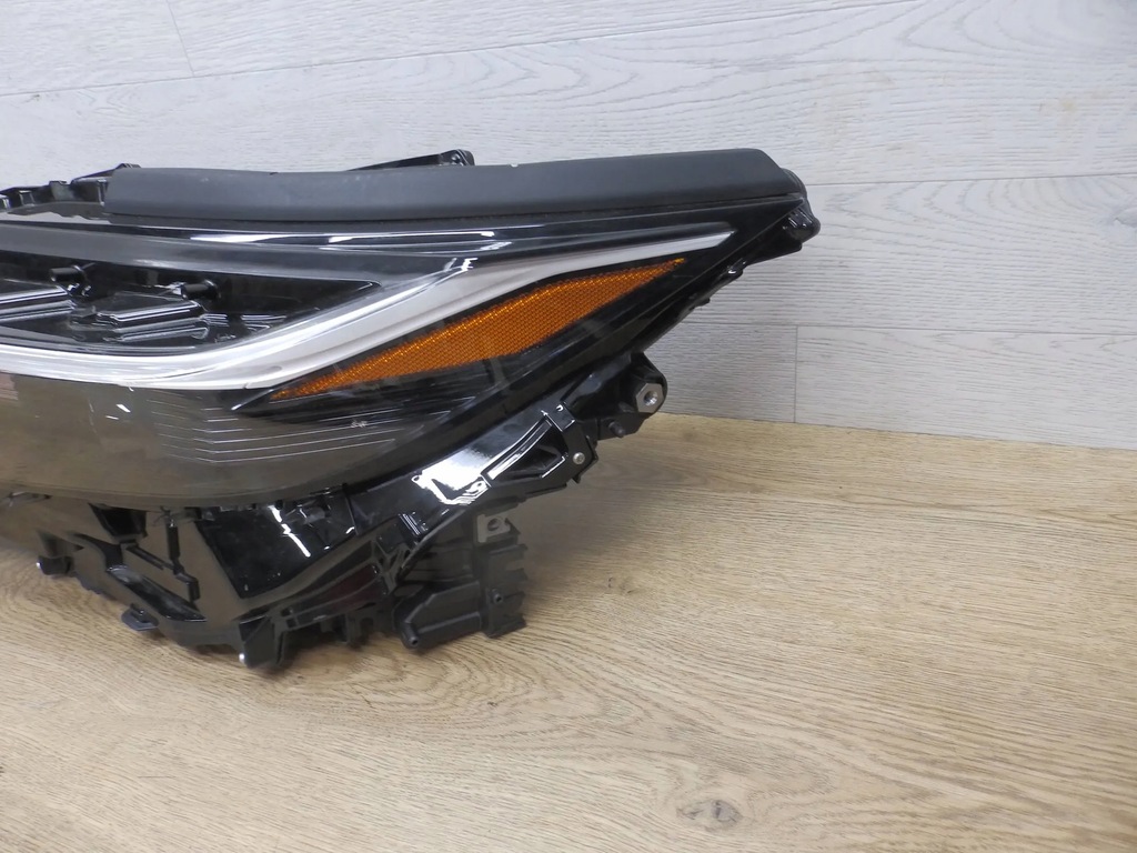 фото №6, Toyota bz4x 2023 перед сторона левая лампы передние