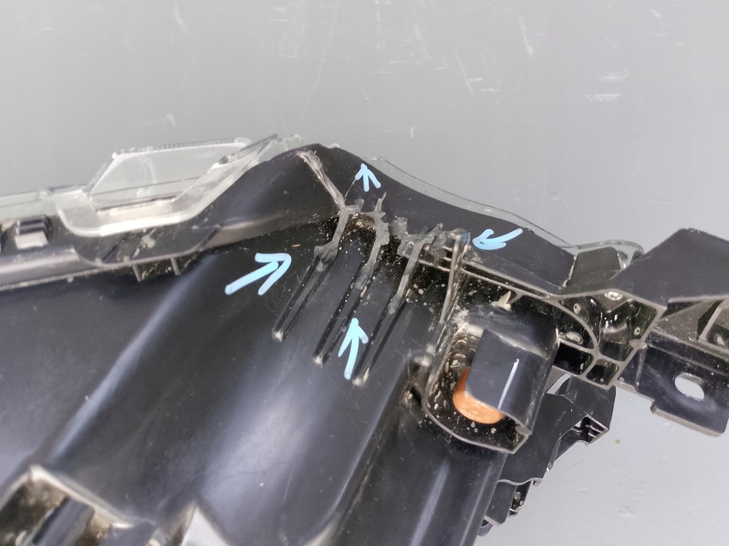 фото №9, Toyota hilux viii 8 lift 20- лампа передняя правая правый перед 81110-0kk60 ÷