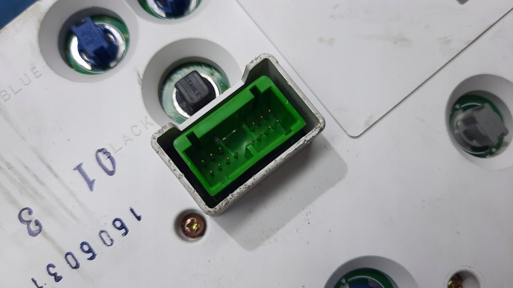 фото №4, Лічильник прилади volvo v70 ii 9499668 69294-570t