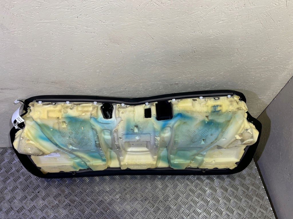 Tesla model 3 2023 сидіння задній Ціна