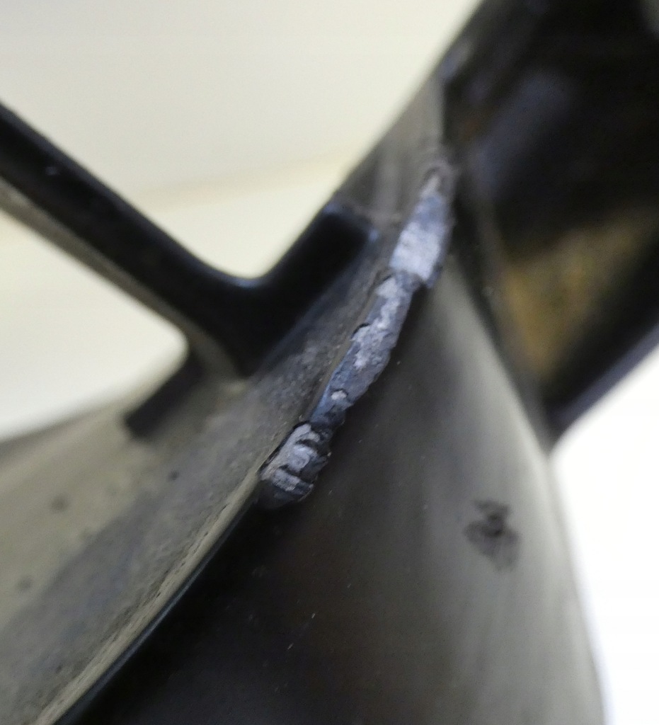 фото №8, Porsche taycan 2019- 9j1121383 ліва корпус вентилятора радіатора