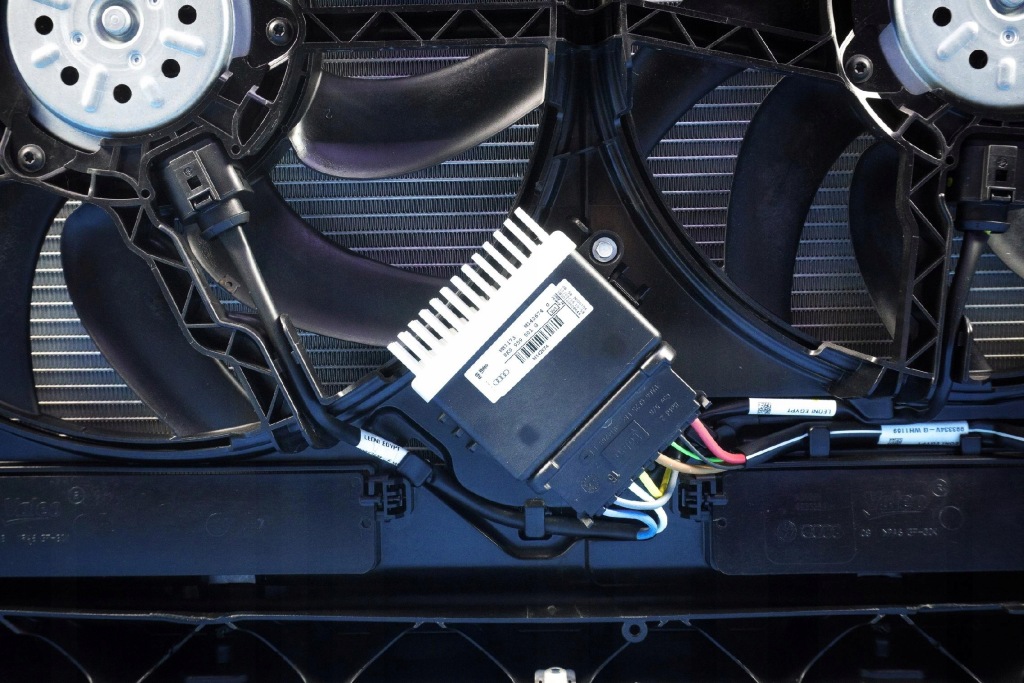 Купить Ремень передний радиатор audi a7 4g8 рестайлинг  3.0tdi 272km crt