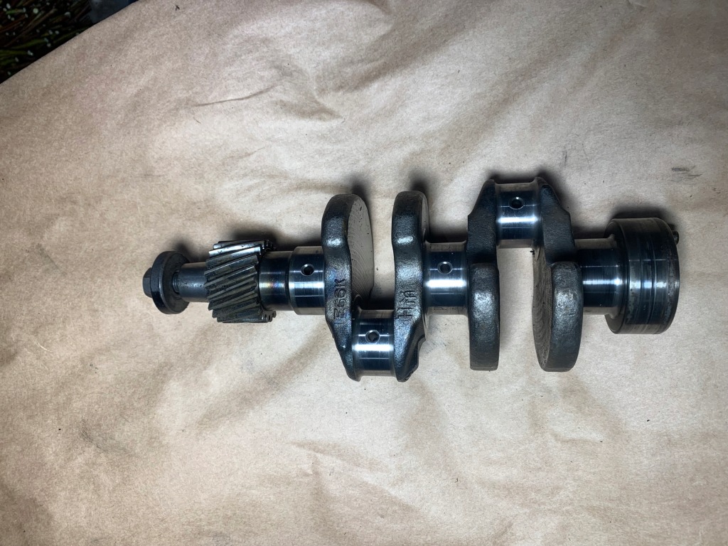 Купить Wał yanmar 2tne68-dm