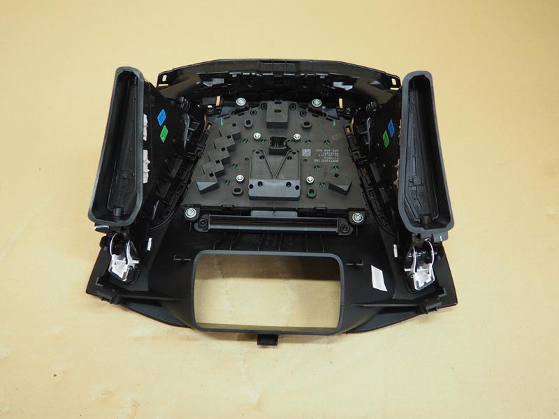 фото №3, Панель управление радио рамка консоли focus mk3