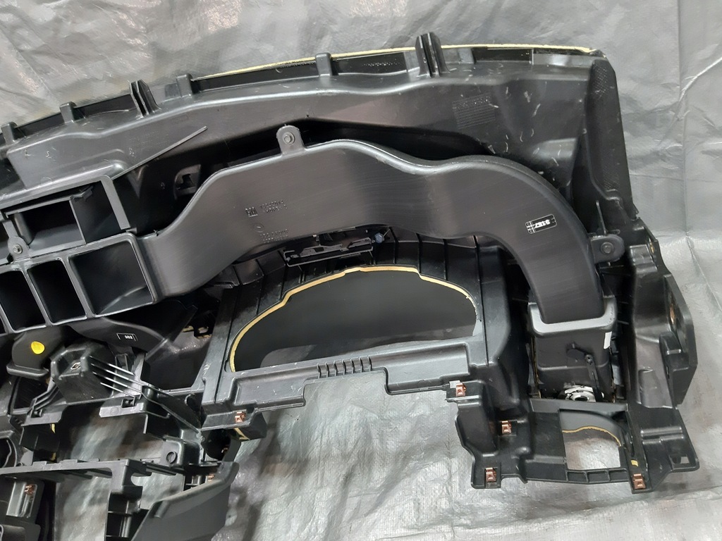 фото №16, Панель приладів приладова консоль europa opel insignia a