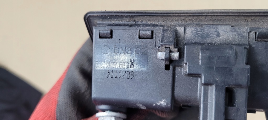 фото №8, Q5 8r sq5 микровыключатель крышки задняя багажника 5n0827566x