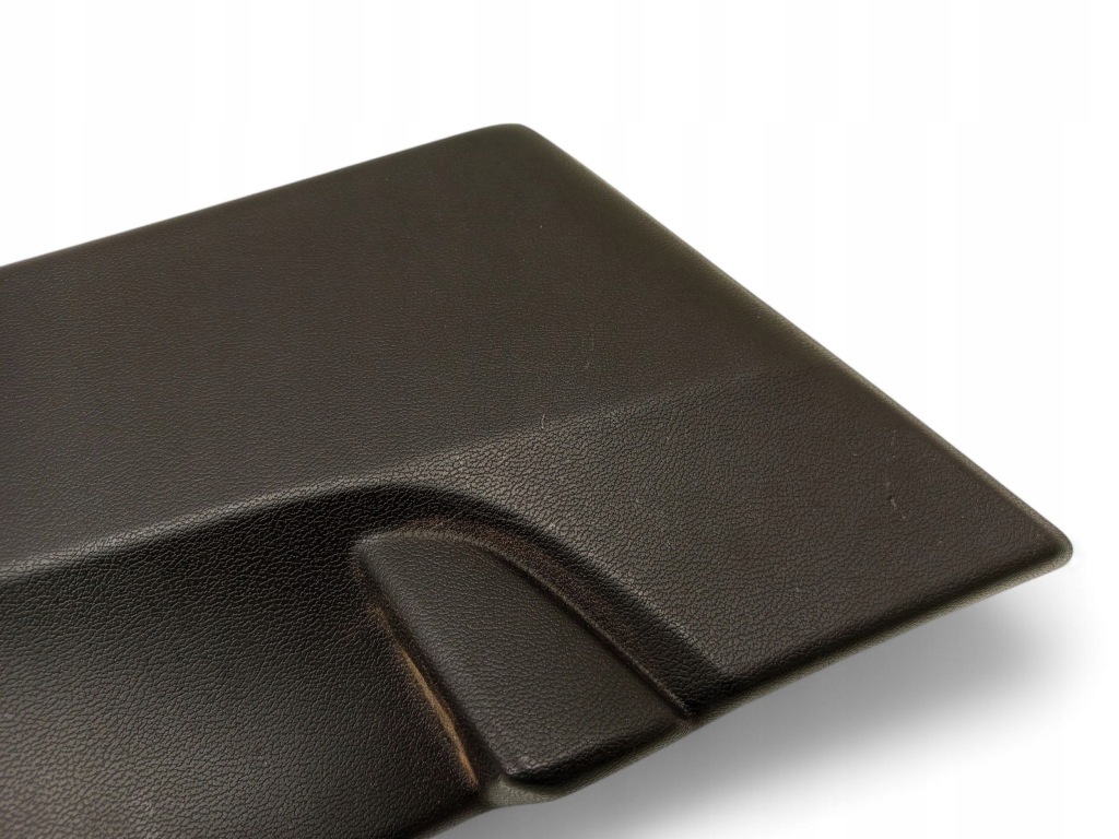 Maserati levante 670040375 права сторона обшивка стійок в Україні