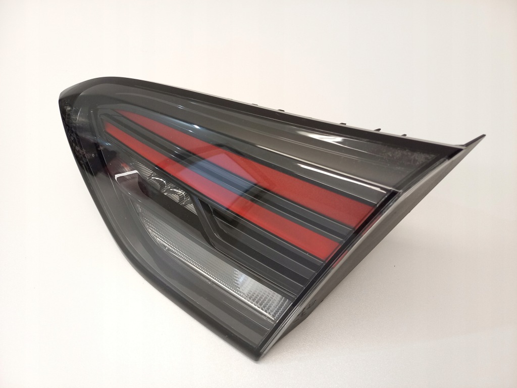 фото №1, Лампа w кришка права opel crossland x 39235962