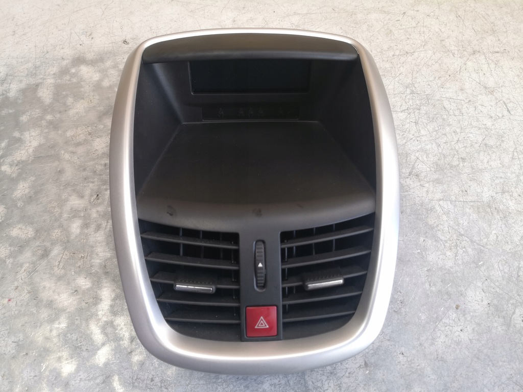 фото №1, Решітка обдув дисплей peugeot 207 96724726zd