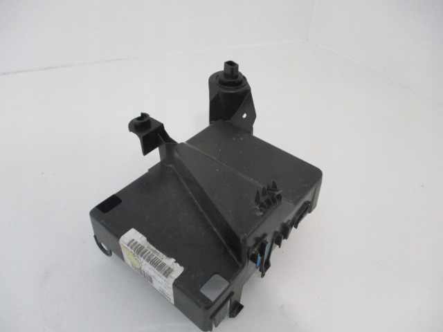 Купить Citroen c8 основание коробка предохранителей 1484818080