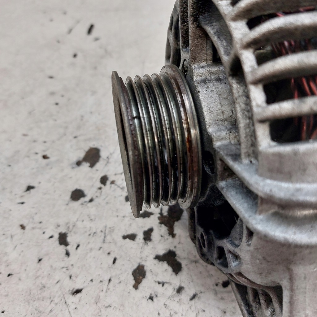 фото №3, Audi a4 b6 2,4b 6v генератор r101868