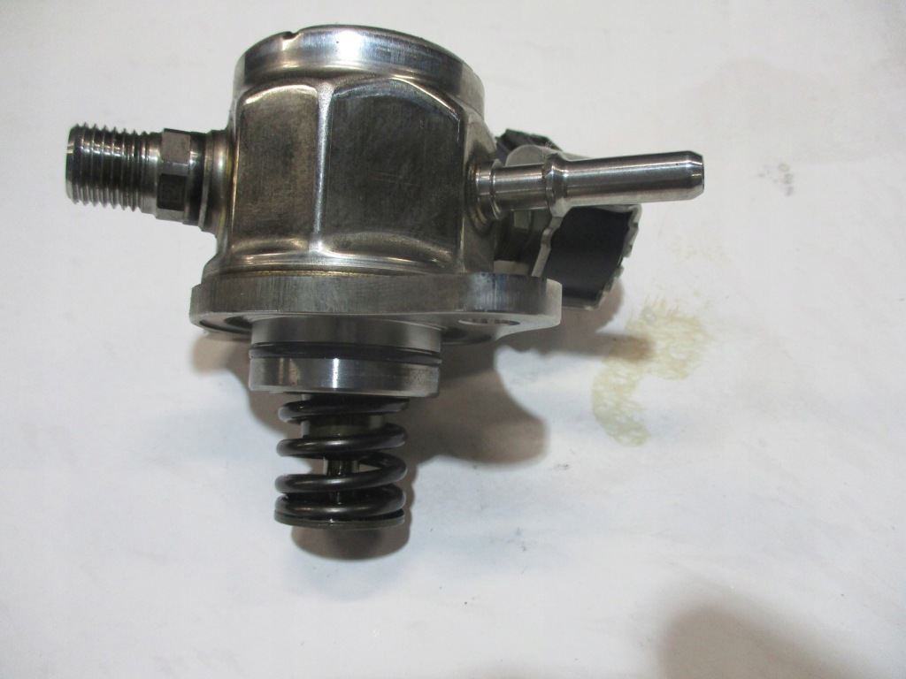 фото №1, Насос пального toyota chr 1,8hyb 23101-f2010