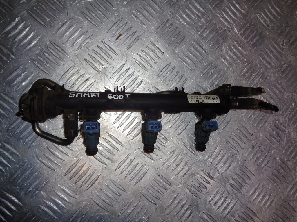 фото №1, Молдинг упорскування smart fortwo i 450 0.6t 98-