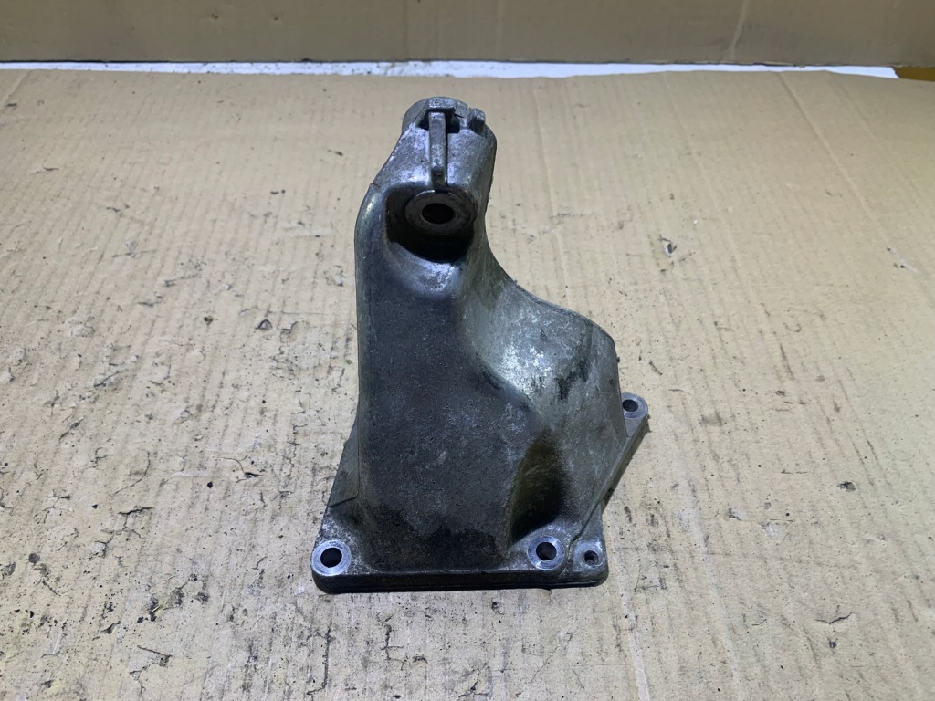 фото №1, Кронштейн двигуна mercedes c215 cl600 v12 a1372230104