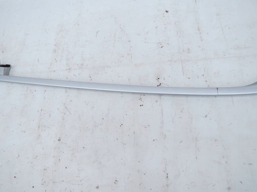 Купити Рейлінг даховий права сторона volvo v70 lll 3.2 b r6 243 km 07-16r 31276029