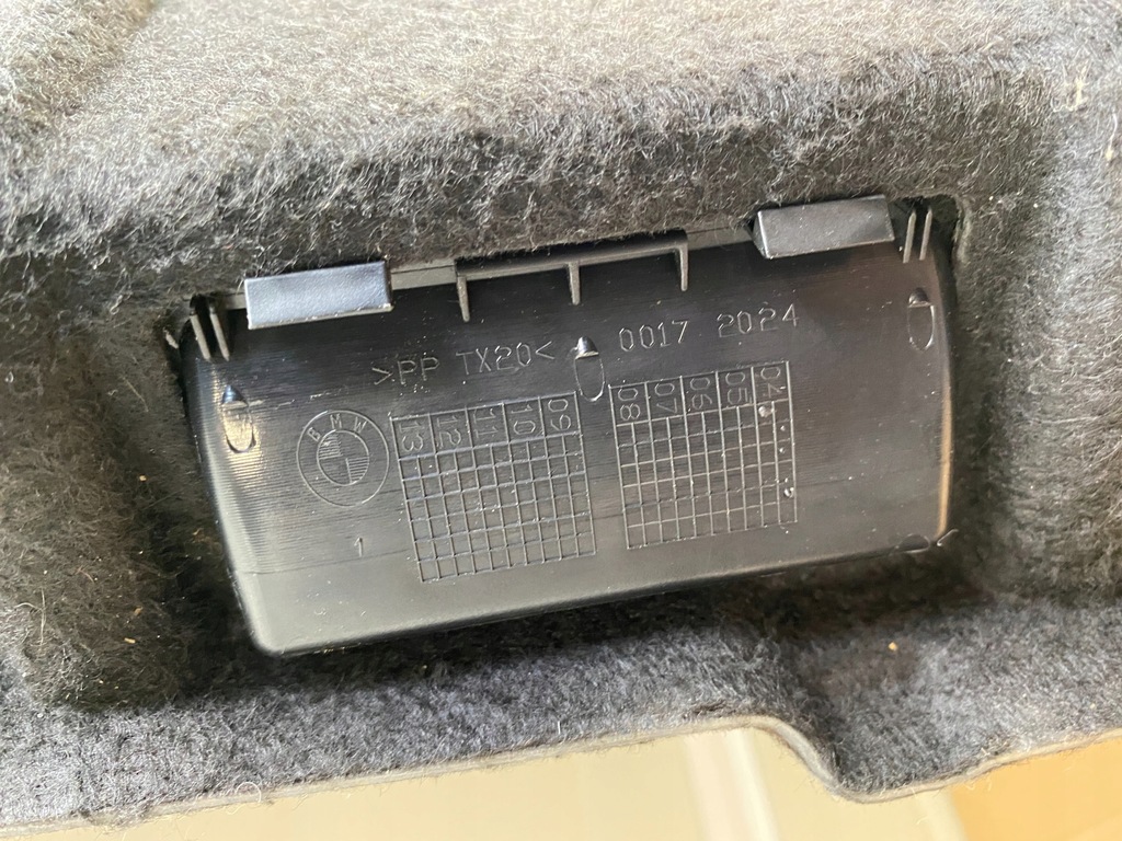 фото №9, Bmw 5 e61 пол обшивка багажника