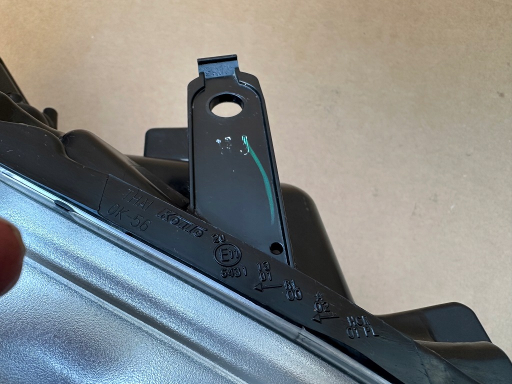 фото №6, Toyota hilux vii 7 лампа правий перед лінза led 81110-0k732 idealna