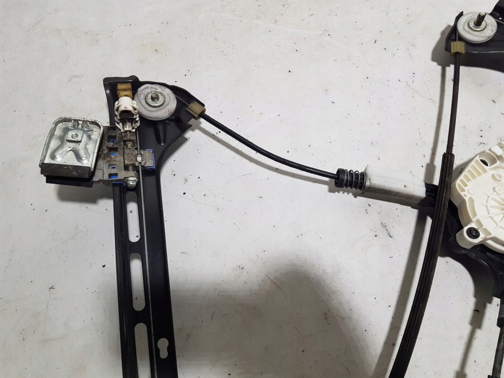 Механизм стекло правый перед передний mercedes w207 a2077200646 Цена