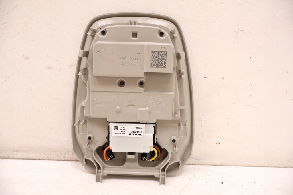 Volvo xc60 ii лампа потолочный 31652852, 32392105 в Украине