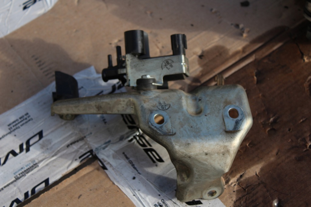 фото №10, Клапан вакуумa управление турбины yaris ii auris i 1.4 d4d 25819-33030